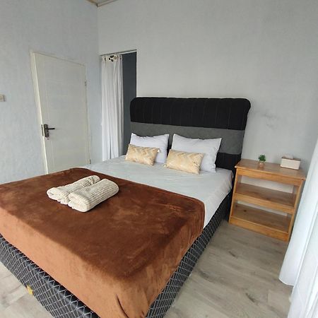 Stella Villa Ngurbloat Dış mekan fotoğraf